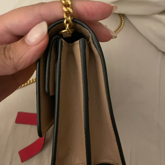 Valentino Garavani VLogo Chain Bag - Picture 8 of 13